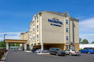 Microtel Inn & Suites by Wyndham Niagara Falls in Niagara Falls, image may contain: Hotel, Inn, Office Building, City
