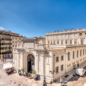 Vue place de l'Horloge (ancienne Banque de France)