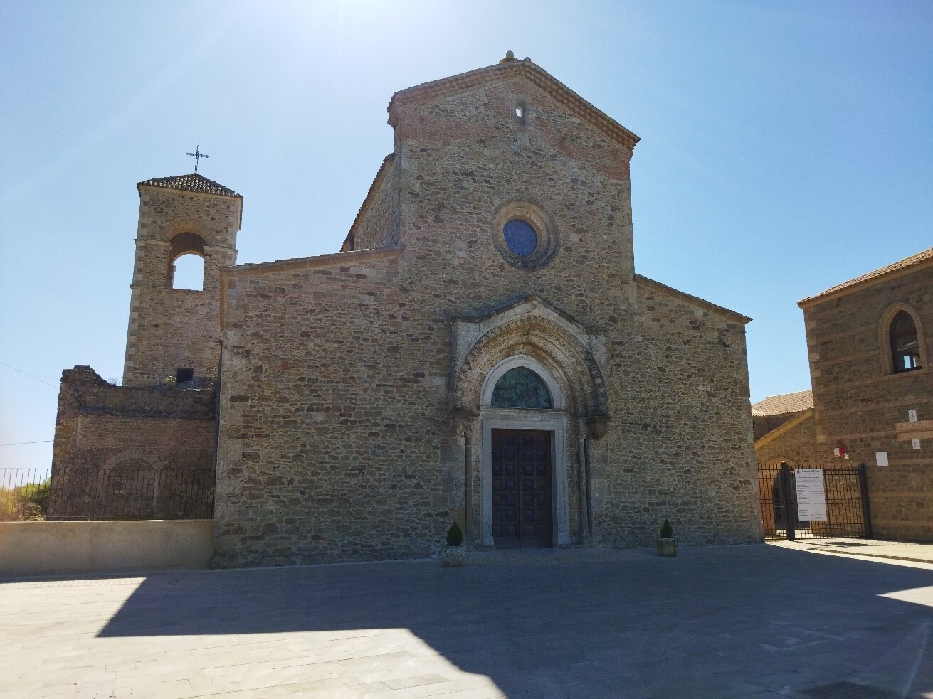 Abbazia Santuario Santa Maria La Sanità Del Casale (Pisticci): All You ...