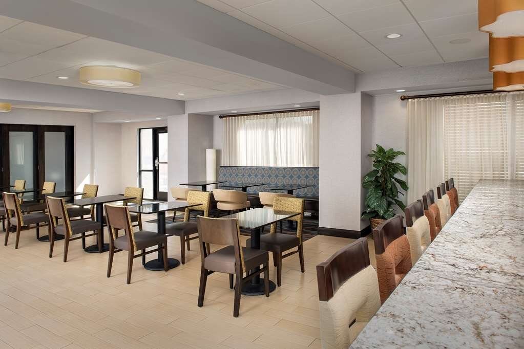 Hotel photo 62 of Hampton Inn Lenoir City.