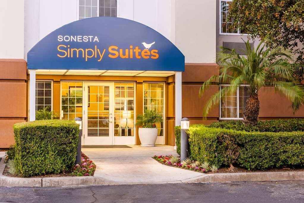 SONESTA SIMPLY SUITES IRVINE EAST FOOTHILL Desde 2 365 Lake Forest   Exterior Hotel Entrance 