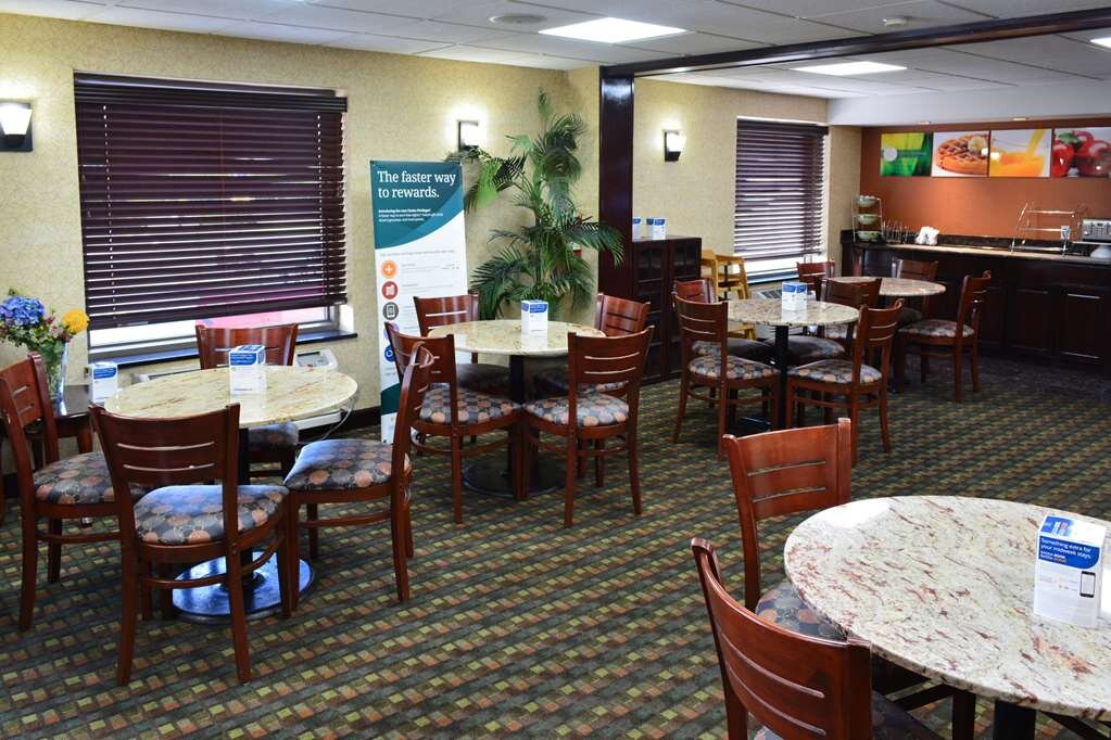 Hotel photo 40 of Quality Inn Near Baltimore.