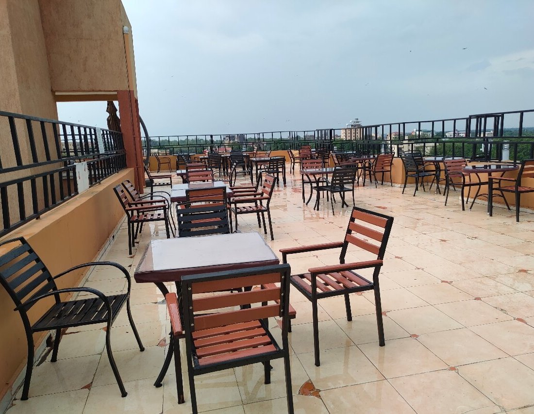 James Hotel image