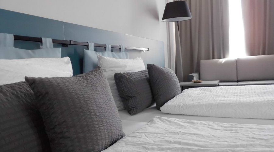The double rooms "Superior" are bigger, have garden view and an alcove with a sofa that can be used as a bed (if booked for three persons)