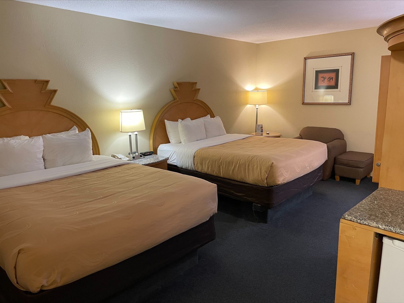 QUALITY INN & SUITES GREENFIELD $78 - Updated 2024 Prices & Hotel ...