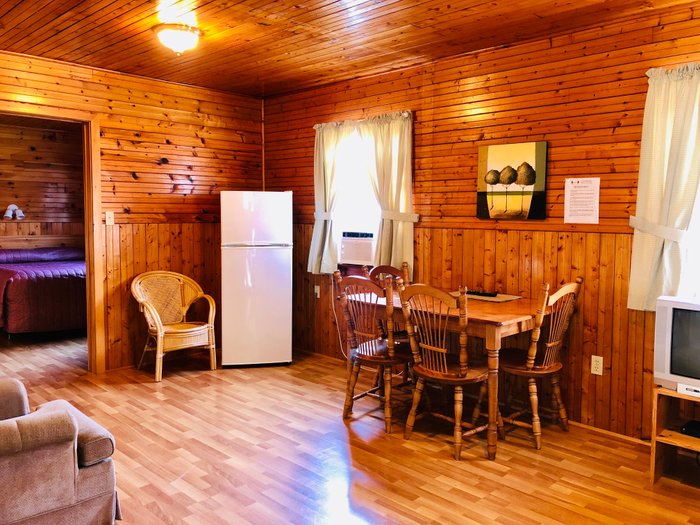 GREEN GABLES BUNGALOW COURT COTTAGES Prices Cottage Reviews