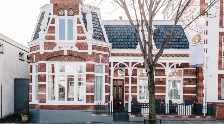 Front of monumental Boutique Hotel Margretha