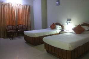 Room & Suite