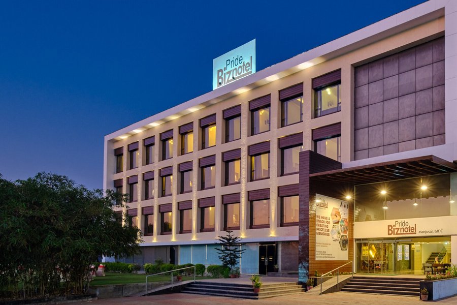 PRIDE BIZNOTEL MANJUSAR - Hotel Reviews & Price Comparison (Vadodara ...