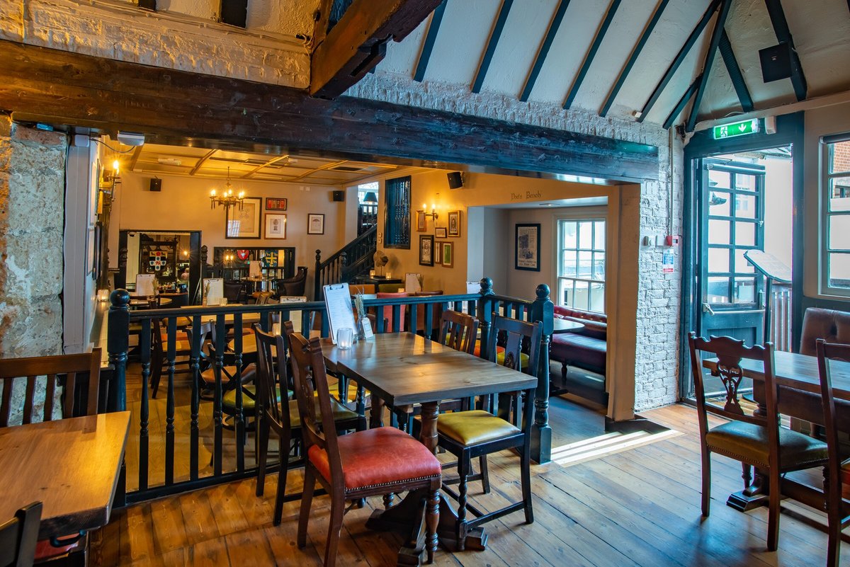 THE CHEQUERS, Oxford - 131 High St - Updated 2024 Restaurant Reviews ...