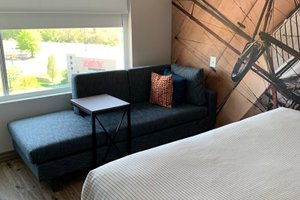 Room & Suite
