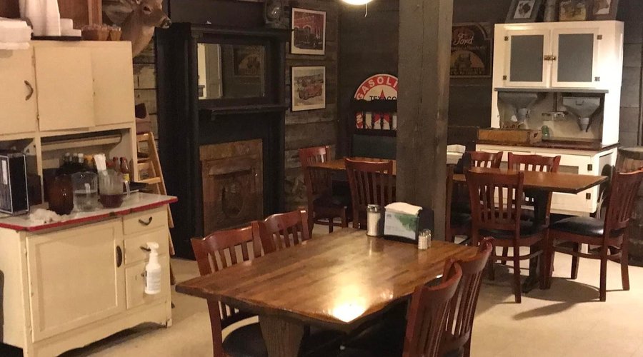 Tin Lizzie Cafe