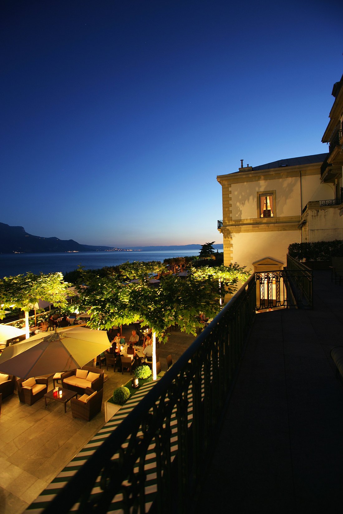 Hôtel des Trois Couronnes - The Leading Hotels of the World, hôtel à Montreux