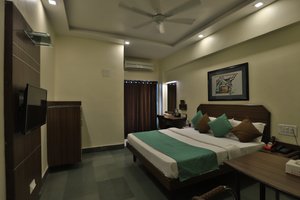 Room & Suite