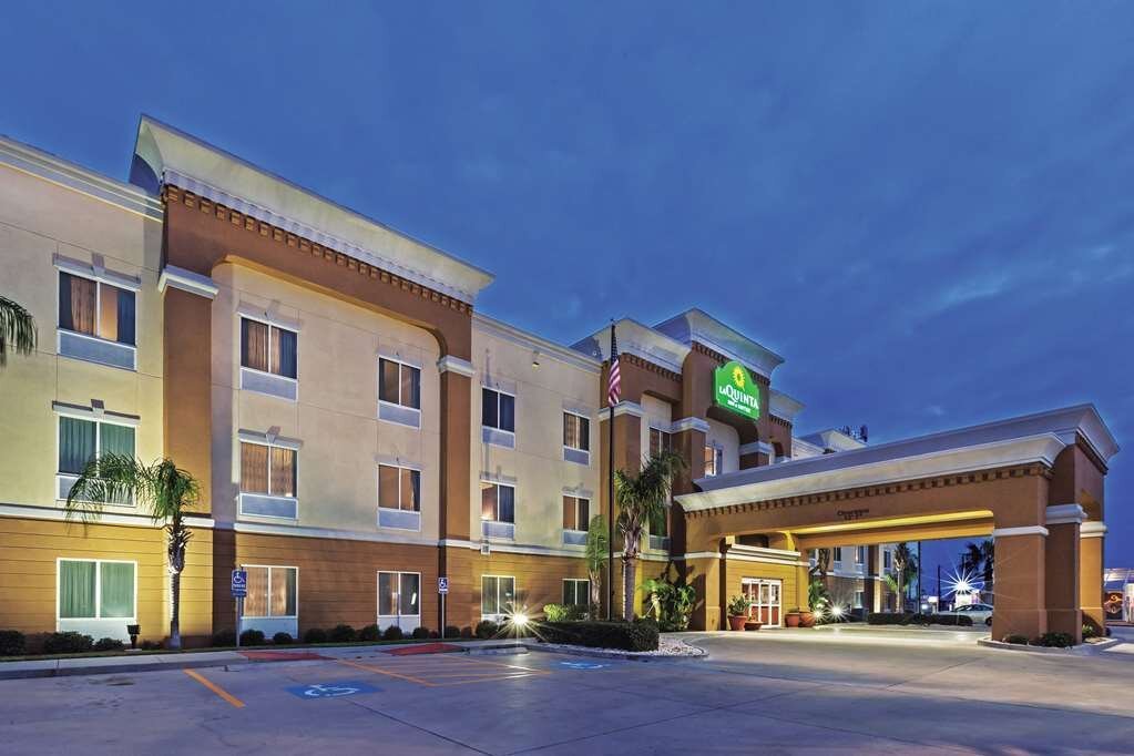 LA QUINTA INN & SUITES BY WYNDHAM CORPUS CHRISTI-N PADRE ISL - Updated ...