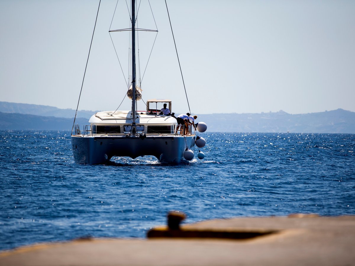 yachting club santorini