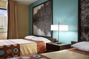 Room & Suite