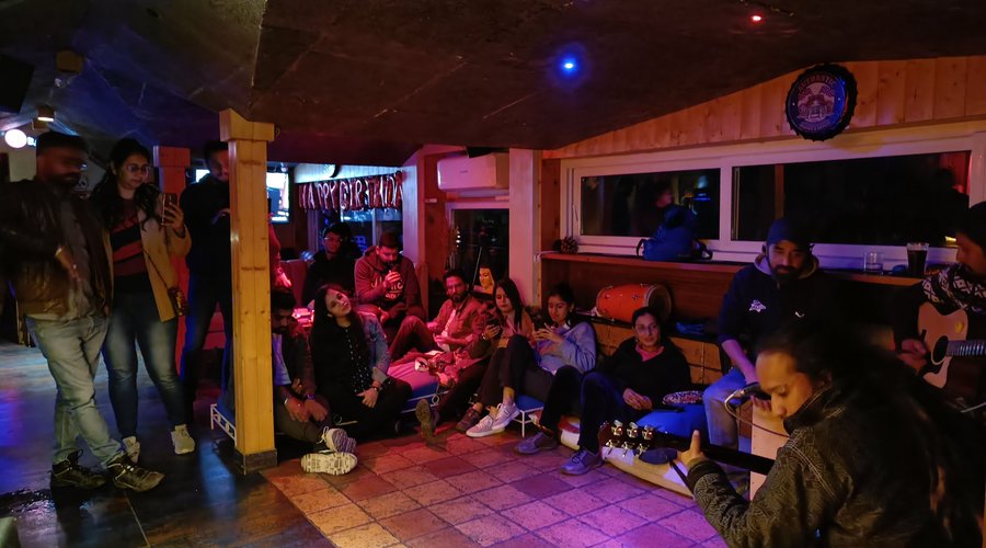 Live Music by Aryan Rajput