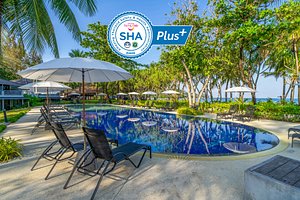 Sunwing Kamala Beach in Phuket, image may contain: Resort, Hotel, Chair, Pool
