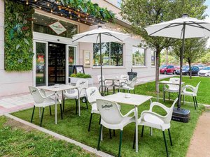 Ibis Madrid Getafe in Getafe, image may contain: Grass, Dining Table, Lawn, Patio