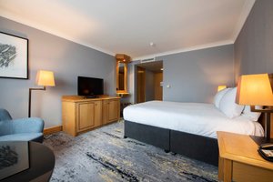 Room & Suite