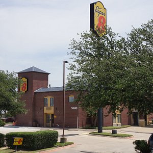 wyndham hotels in carrollton tx