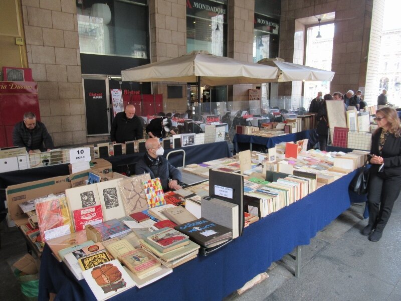 Vecchi Libri In Piazza (Milan) - All You Need to Know BEFORE You Go