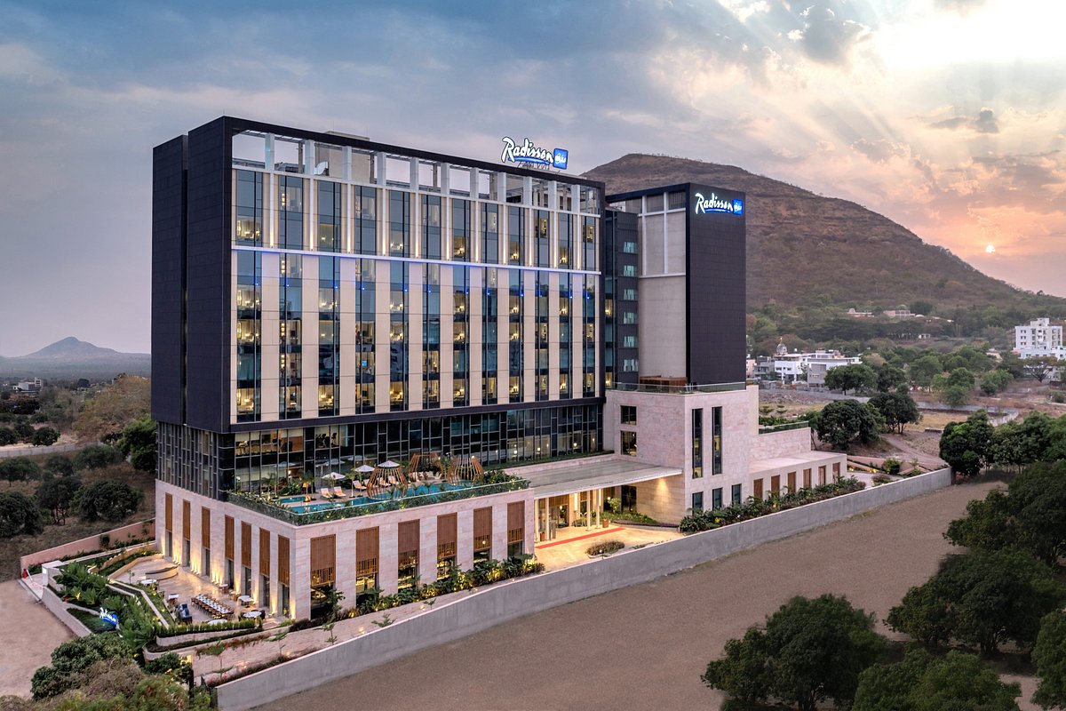 RADISSON BLU HOTEL & SPA, NASHIK UPDATED 2022 Reviews & Price