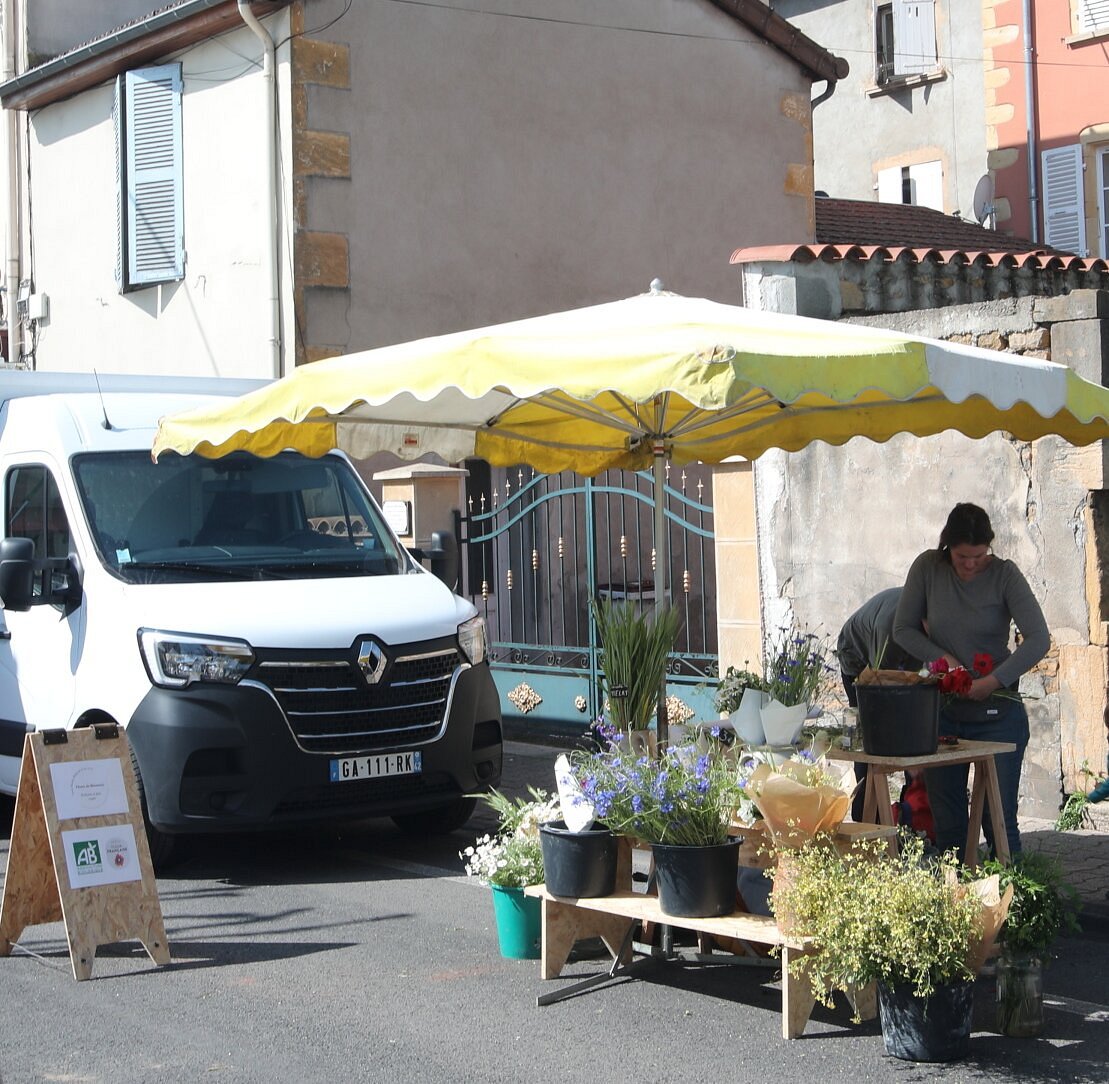 LE MARCHÉ À CHARLIEU - All You Need to Know BEFORE You Go