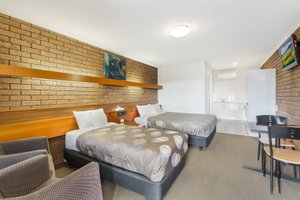 Room & Suite