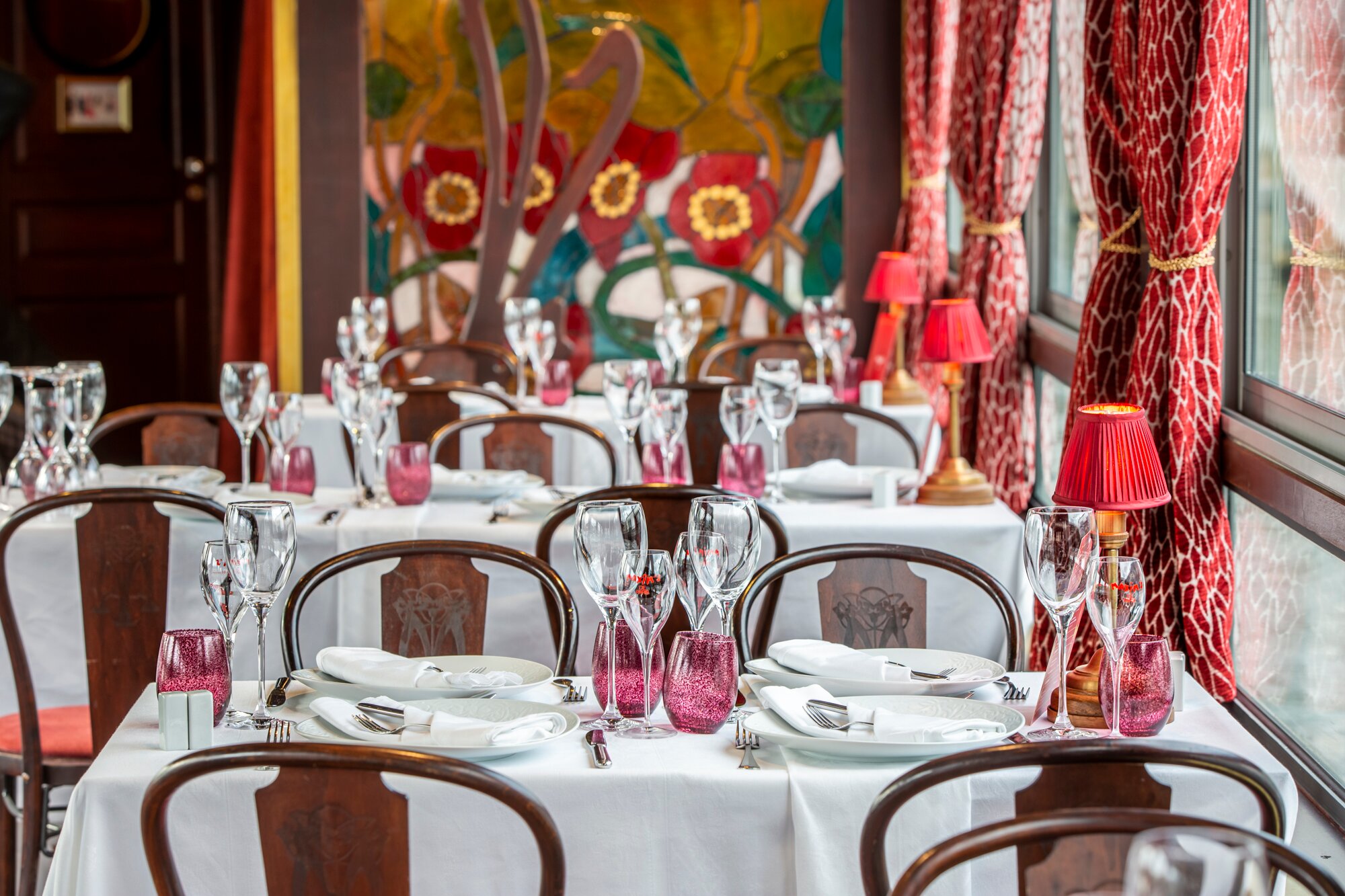 MAXIM'S SUR SEINE, Paris - Menu, Prices & Restaurant Reviews