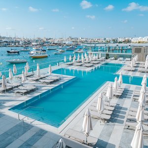 outdoor pool 6