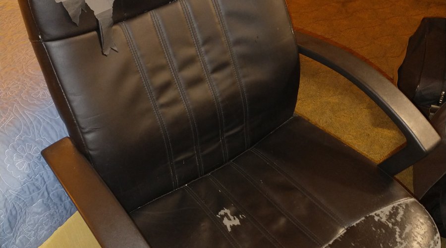 Desk chair