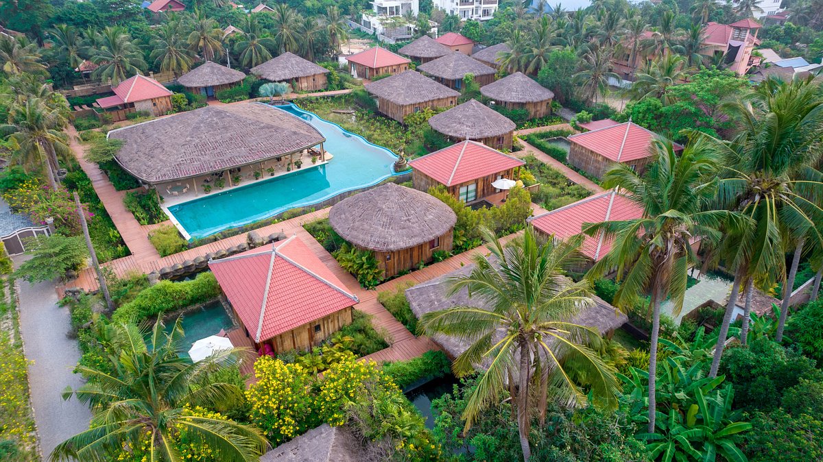 ‪Authentic Khmer Village Resort‬، فندق في سييم ريب