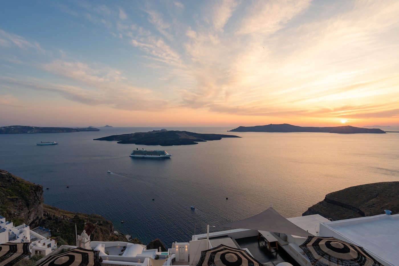 ASHA LUXURY SUITES Updated 2024 Prices & Hotel Reviews (Santorini/Fira)