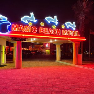 Welcome to Magic Beach Motel - Vilano Beach, St. Augustine, Floria.