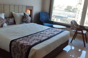 Room & Suite