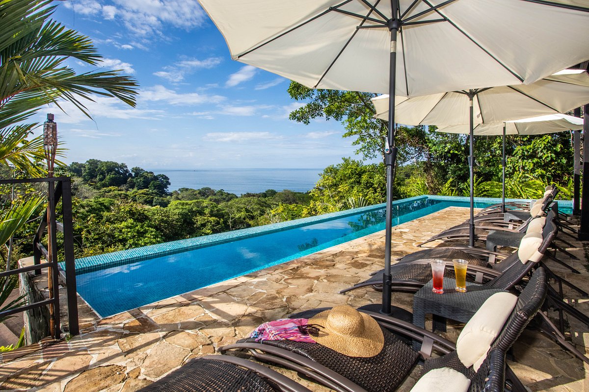 Tiki Villas Rainforest Lodge &amp; Spa, hotel em Dominical