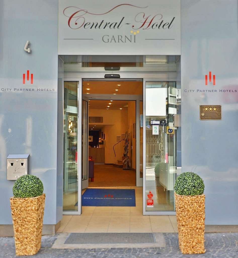 Central-Hotel Wuppertal โรงแรมใน วุพเพอร์ทัล