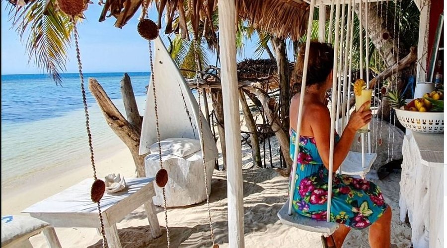  Beach bar de l ecolodge le Ravoraha 