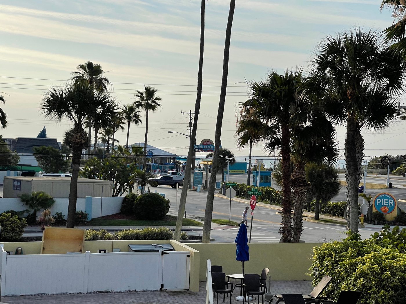 DAYS INN BY WYNDHAM COCOA BEACH PORT CANAVERAL $87 ($̶1̶6̶5̶) - Updated ...