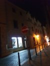 U gole pragu konobarice U Češkoj