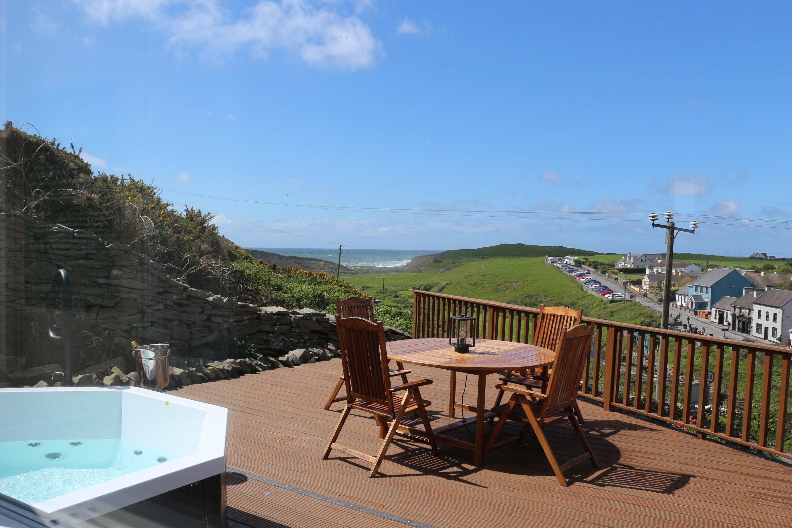 THE LODGES @ SEA VIEW HOUSE DOOLIN - Updated 2022 Prices & Hotel ...