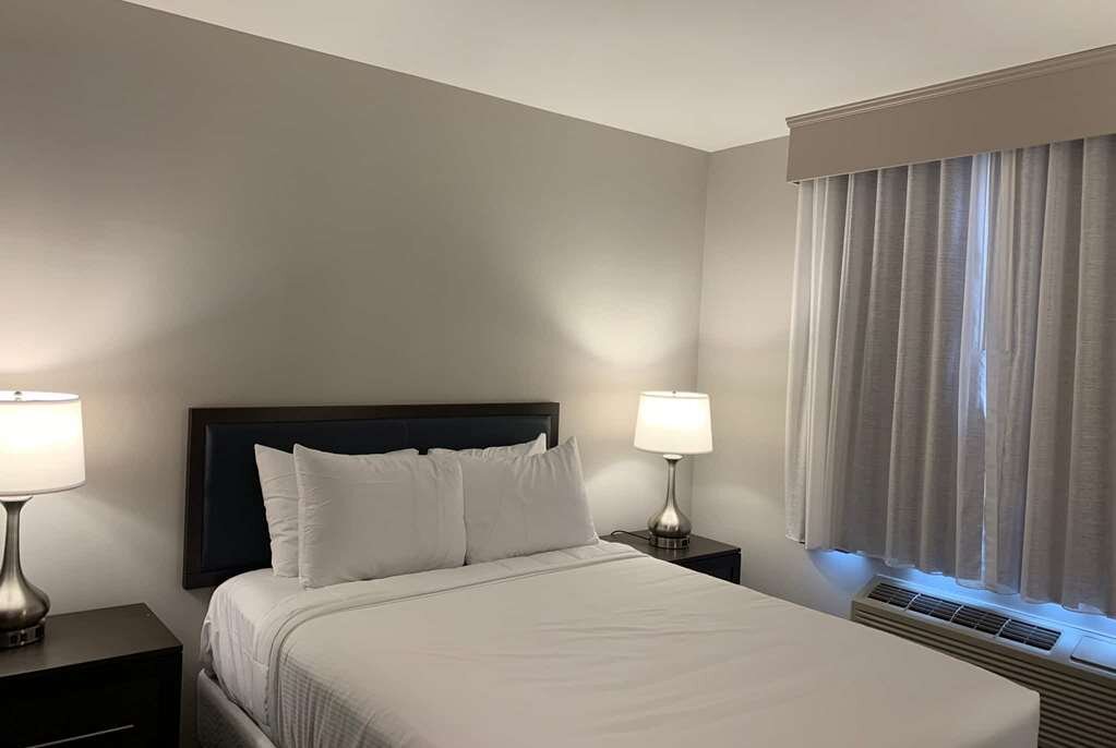 WINGATE BY WYNDHAM FAR ROCKAWAY JFK AIRPORT Prices Hotel