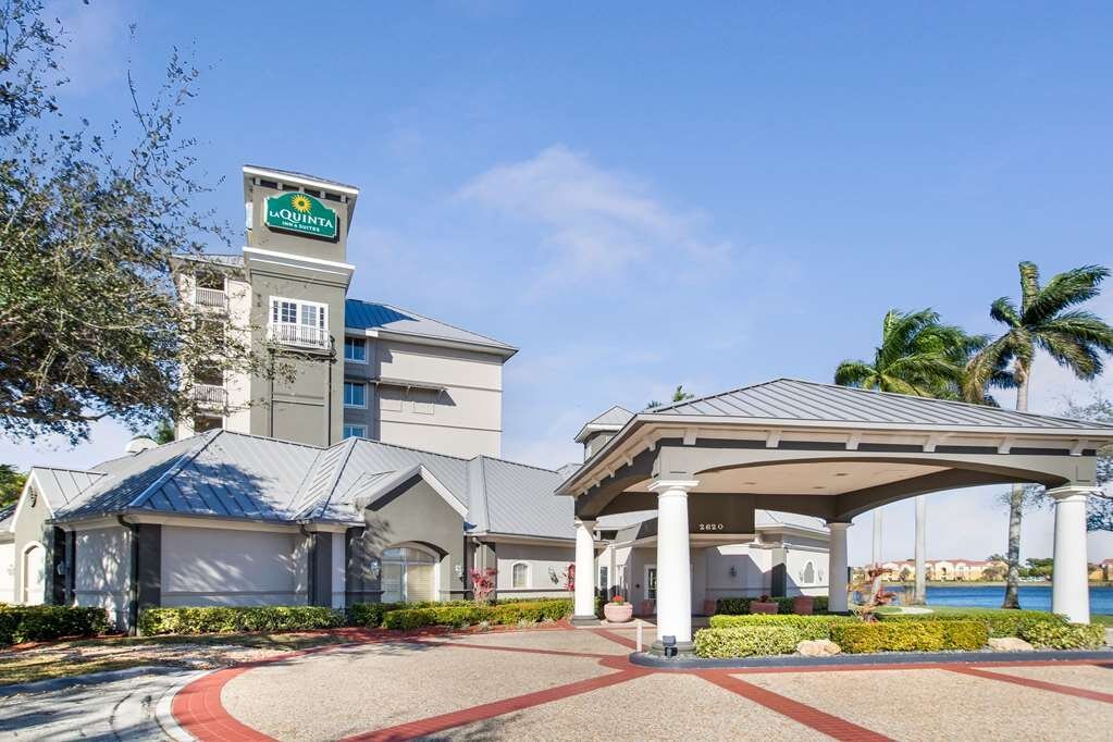 LA QUINTA INN SUITES BY WYNDHAM FT. LAUDERDALE