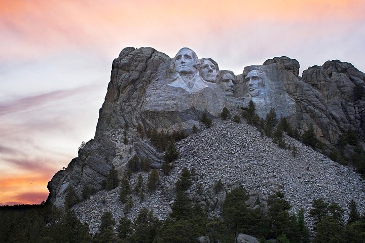 Mount Rushmore National Memorial, Keystone