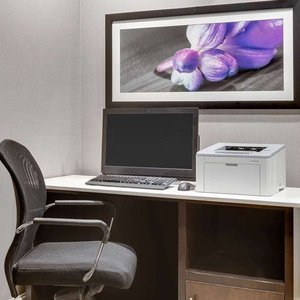 La Quinta Inn &amp; Suites by Wyndham Dallas - Addison Galleria, hotel in Dallas
