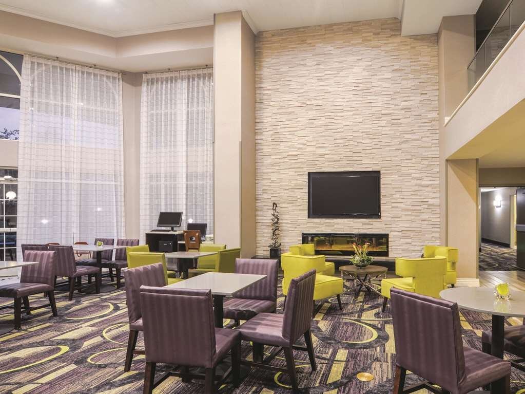 LA QUINTA INN SUITES BY WYNDHAM DENVER AIRPORT DIA 94 1 3 5   Property Amenity 