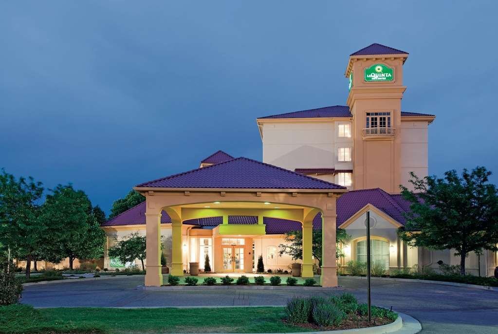 LA QUINTA INN SUITES BY WYNDHAM COLORADO SPRINGS SOUTH AP Updated   Exterior 