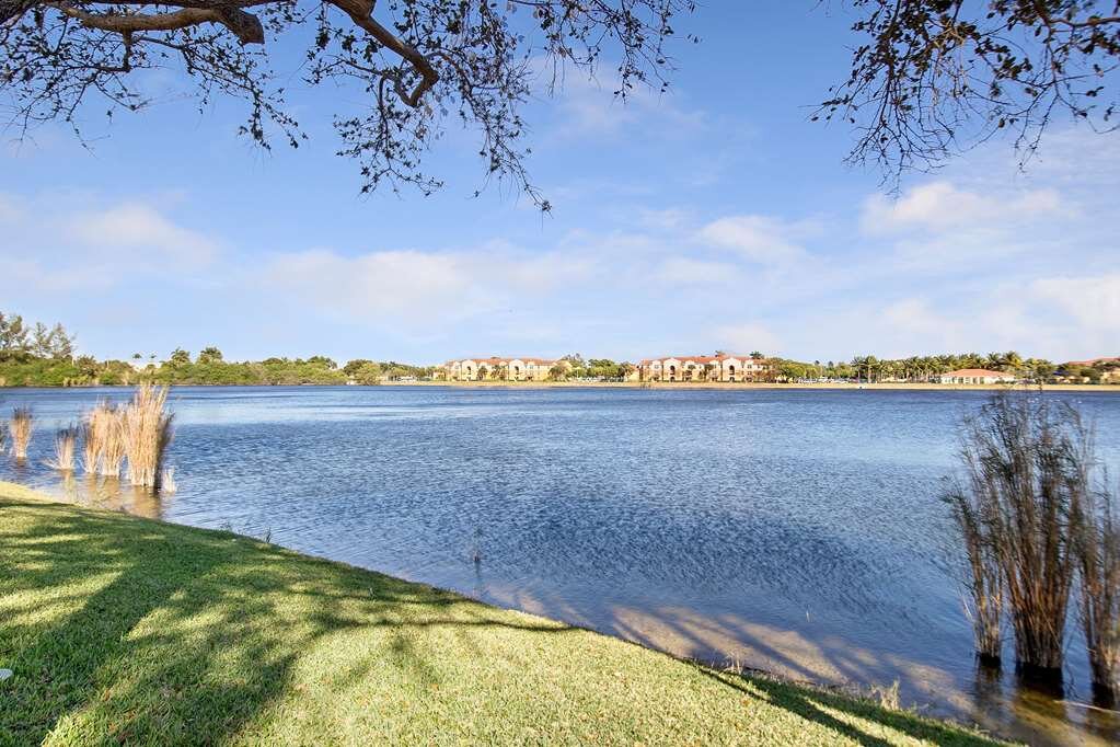 LA QUINTA INN SUITES BY WYNDHAM FT. LAUDERDALE AIRPORT 153